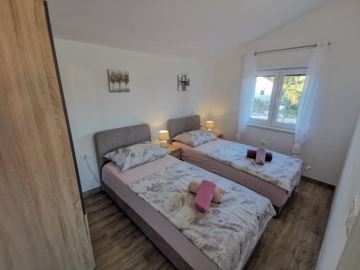 מולאט Apartmani Goga 2 מראה חיצוני תמונה