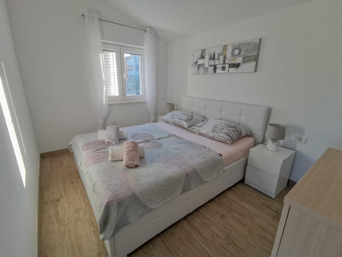 מולאט Apartmani Goga 2 מראה חיצוני תמונה